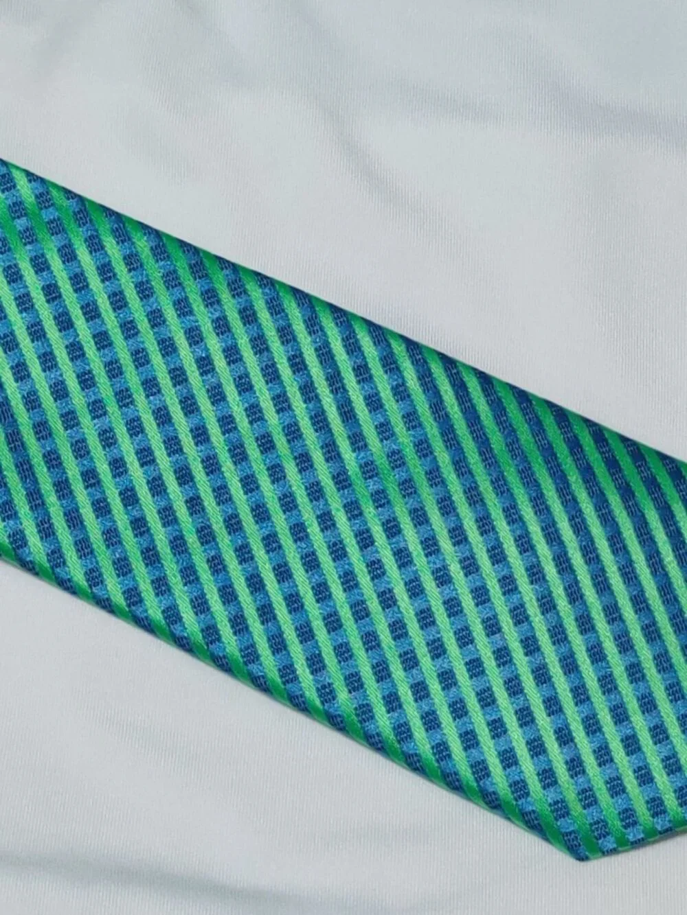 Johnson Brothers Kids Zipper Necktie Blue Green Stripe Pre Tied Adjustable